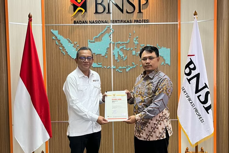 BNSP Resmi Serahkan Lisensi Sertifikasi Profesi ke LSP Global Otomotif (Dok. BNSP)