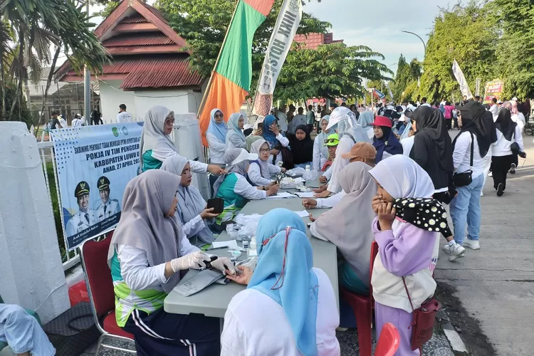 236 Peserta Jalan Santai HUT XXVI Luwu Utara Lakukan Skrining PTM, Ini Hasilnya (LHr)