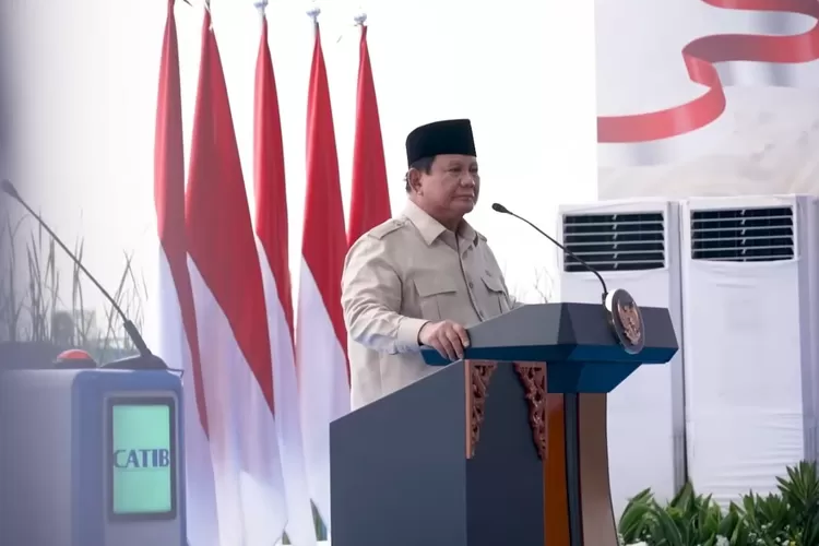 Momen Presiden Prabowo saat memberi sambutan di acara peresmian groundbreaking proyek baterai listrik di Karawang, Minggu, 29 Juni 2025. (Tangkapan layar YouTube Sekretariat Presiden) (YouTube Sekretariat Presiden)