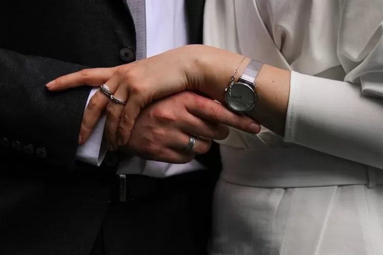 Foto ilustrasi viralnya dugaan perselingkuhan dosen wanita di Kota Bandung. ((Unsplash/Tamara Govedarovic))