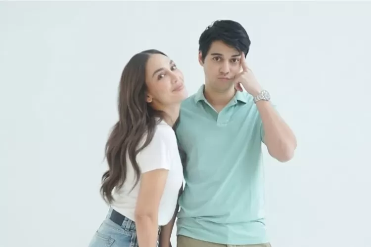 Artis Luna Maya bantah kabar kehamilan anak kembar.  ((Instagram/lunamaya))