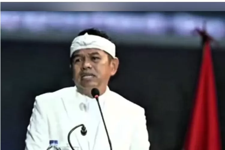 Potret Gubernur Jawa Barat, Dedi Mulyadi yang siap diperiksa pihak berwajib terkait insiden pasar rakyat di Garut ((Instagram/dedimulyadi71))