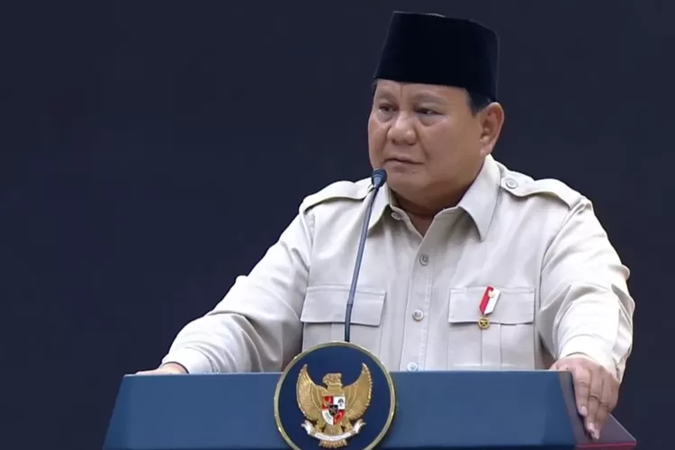 Presiden Prabowo saat menyampaikan sambutan di penutupan Kongres PSI 2025 di Solo, Jawa Tengah pada Minggu, 20 Juli 2025. ((Tangkapan layar YouTube PSI))