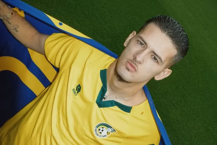 Bek timnas Indonesia, Justin Hubner resmi berseragam Fortuna Sittard.  ((Instagram/fortuna.sittard))