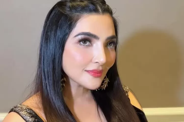 Potret penyanyi Ashanty yang menutup semua gerai toko kuenya. ((Instagram/ashanty_ash))