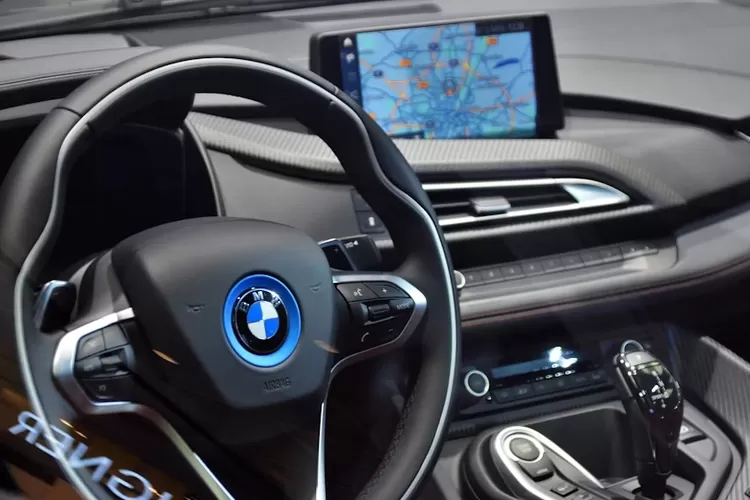 Foto Ilustrasi - Aksesoris bisa menambah kenyamanan, keamanan dan membuat mobil menjadi lebih menarik.  ((Unsplash/waldemarbrandt67w))