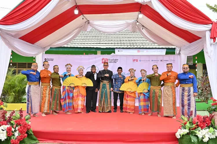 Foto: IFG dan Holding Hadir di Maros Bawa Misi Sosial, Pendidikan, Kesehatan, UMKM hingga Lingkungan  sebagai bagian dari Relawan Bhakti BUMN 2025. (IFG)