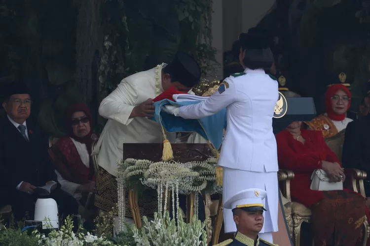 Paskibraka 2025 ungkap rasa haru dan bangga saat kibarkan Sang Merah Putih di depan Presiden Prabowo Subianto di Istana Merdeka. ((BPMI Setpres))