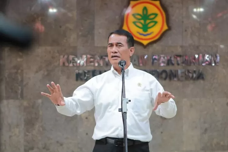 Mentan Andi Amran Sulaiman menyebut hilirisasi kelapa bisa hasilkan Rp2.600 triliun.  ((Instagram/a.amran_sulaiman))