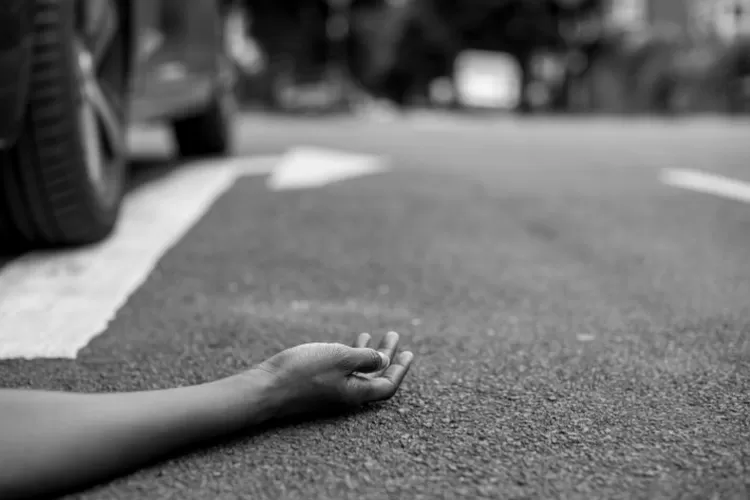 Foto Ilustrasi - Seorang driver ojol diduga tertabrak mobil Brimob di tengah aksi demo.  ((Freepik/rawpixel.com))