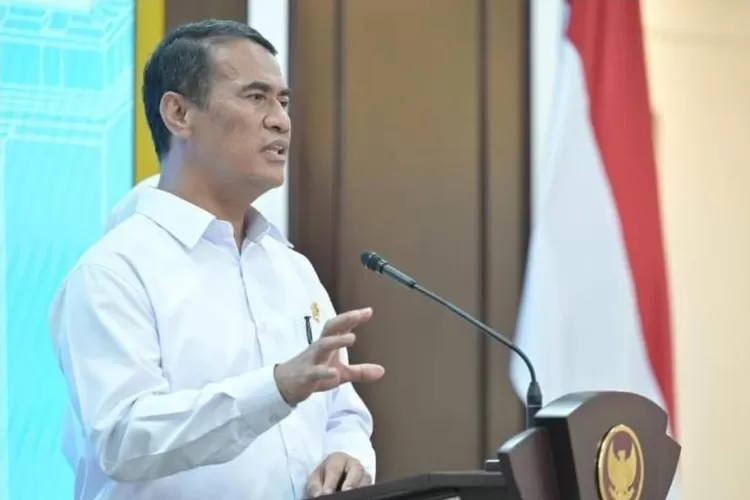 Menteri Pertanian (Mentan) Andi Amran Sulaiman menegaskan tak ada kelangkaan beras meski stok di ritel modern kosong.  ((Instagram/a.amran_sulaiman))