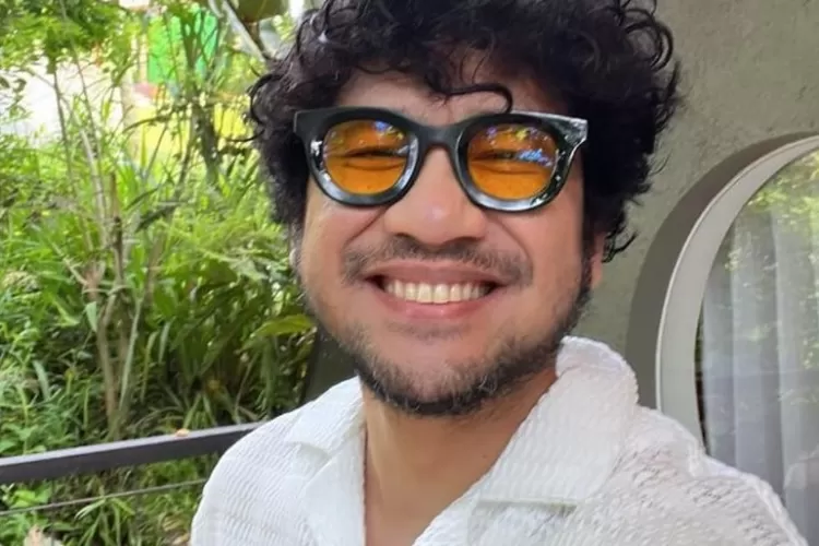 Musisi Kunto Aji mengumumkan tetap tampil di Pestapora 2025.  ( (Instagram/kuntoajiw))