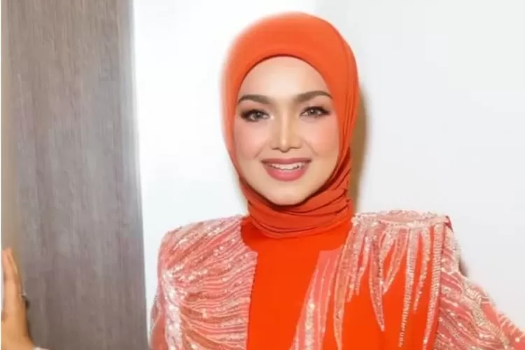 Penyanyi asal Malaysia, Siti Nurhaliza menjadi lineup Pestapora 2025 dan tampil pada Minggu, 7 September 2025.  ((Instagram/ctdk))
