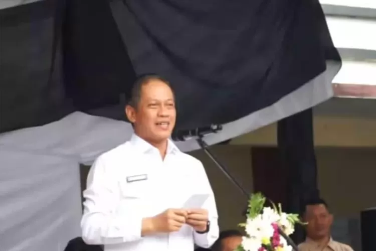 Menteri Lingkungan Hidup(LH)/Kepala Badan Pengendalian Lingkungan Hidup, Hanif Faisol Nurofiq, siap lakukan penegakan hukum terkait penyebab banjir Bali.  ((instagram/haniffaisolnurofiq))