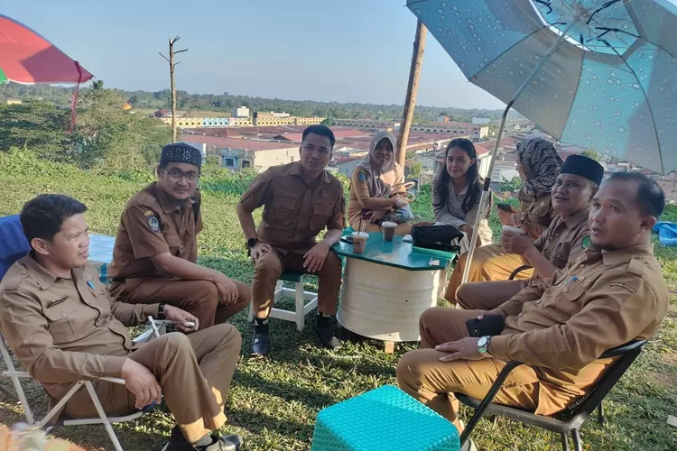 Gerakkan Ekonomi Lokal, Bupati Dukung Kehadiran Pelaku Usaha di Puncak Bukit Masamba (Istimewa)