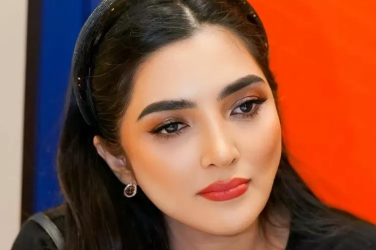 Menyoroti kontroversi artis Ashanty dengan mantan karyawannya yang saling lapor perkara ke pihak kepolisian. ( (Instagram.com/@ashanty_ash))