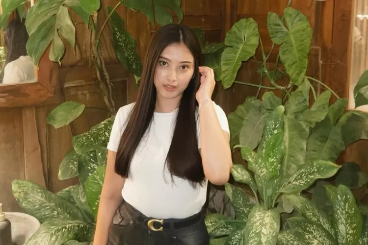 Menyoroti insiden kecelakaan yang melibatkan pedangdut Cantika Davinca di Magetan, Jawa Timur. ( (Instagram.com/@cantika_davinca))