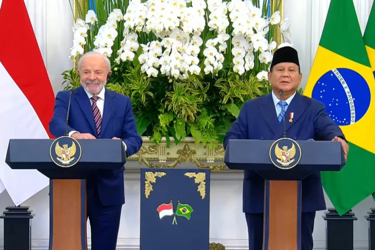 Presiden Prabowo Subianto (kanan) mengaku kagum dengan sosok Presiden Brasil, Lula da Silva (kiri) yang telah memimpin negaranya selama tiga periode ((Youtube/Sekretariat Presiden)