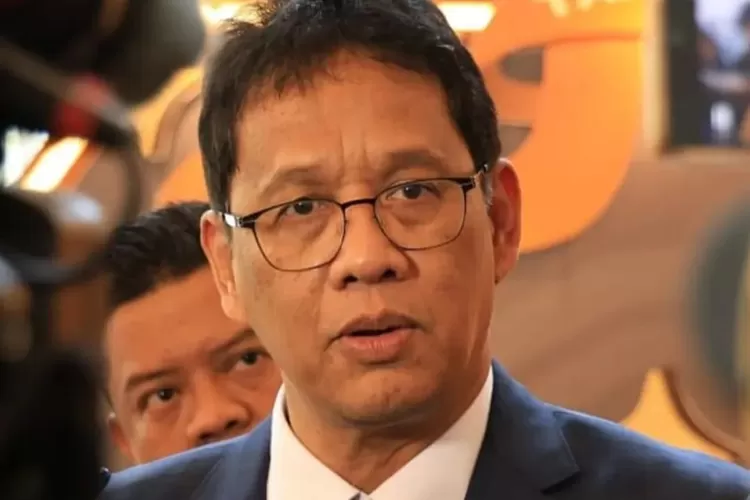 Menkeu Purbaya bacakan laporan masyarakat dalam kanal &lsquo;Lapor Pak Purbaya&rsquo; dan ungkap dugaan suap hingga pelanggaran pegawai.  ((Instagram/purbayayudhi_official))