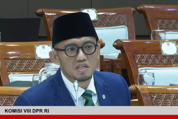 Kemenhaj adakan rapat usulan penurunan biaya haji 2026. ((Tangkapan layar YouTube TV PARLEMEN))