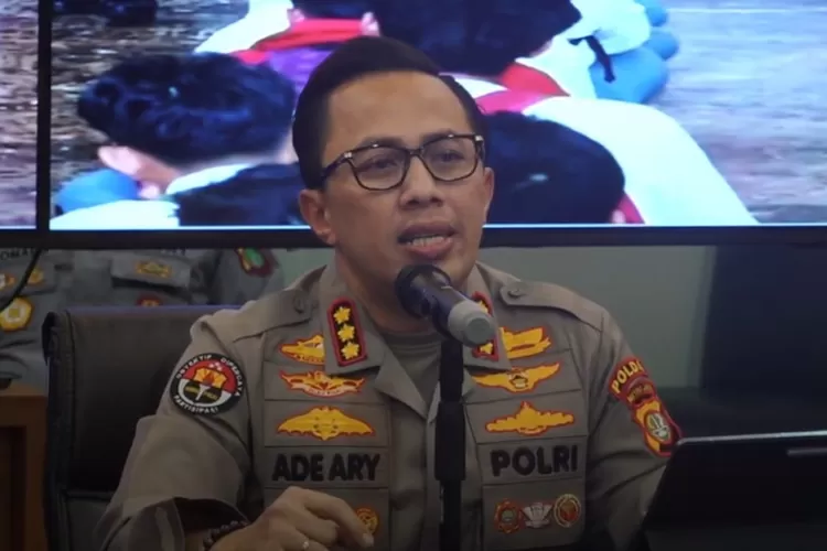Kabid Humas Polda Metro Jaya Brigjen Polisi Ade Ary memastikan oknum anggota yang diduga melakukan catcalling telah diberi tindakan disiplin.  ((YouTube/Polda Metro Jaya))