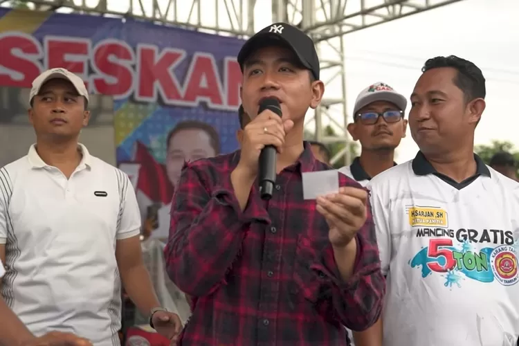 Wapres Gibran saat hadiri acara memancing di Bekasi dan tuai sorotan Roy Suryo.  ((Tangkapan layar YouTube Sekretariat Wapres RI))