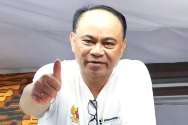 Menyoroti pengangkatan eks Menteri Koperasi, Budi Arie Setiadi menjadi Ketua Umum Projo, pada Minggu, 2 November 2025.  ((Instagram.com/@budiariesetiadi))