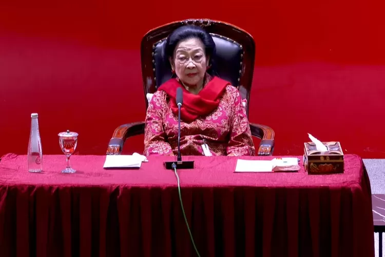 Megawati Soekarnoputri menjadi keynote speaker dalam peringatan 70 tahun KAA di Blitar, Jawa Timur.  ((Tangkapan layar YouTube PDI Perjuangan))