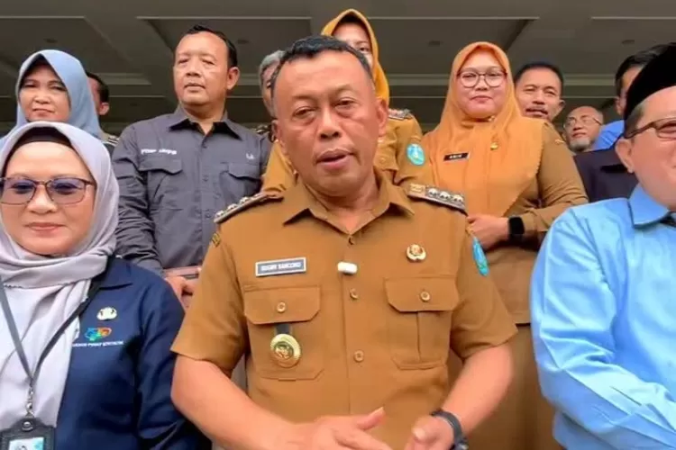 Menyoroti dugaan kasus korupsi dalam praktik mutasi dan rotasi jabatan yang menjerat Bupati Ponorogo, Sugiri Sancoko.  ((Instagram.com/@sugirisancoko26))