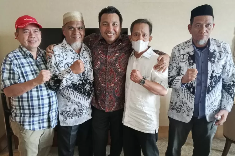 Cerita Bupati Andi Rahim Saat Detik-detik Pemberian Rehabilitasi kepada 2 Guru yang Di-PTDH 