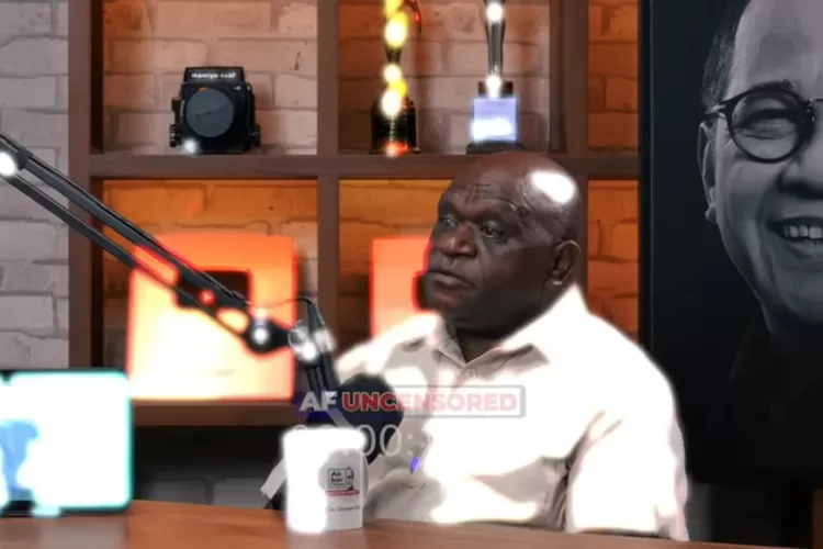 Menteri HAM menegaskan bahwa semua menteri memiliki gaji yang sama ( (Tangkapan layar YouTube Akbar Faizal Uncensored))