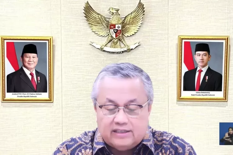 Gubernur BI, Perry Warjiyo ungkap perlambatan kredit UMKM yang terjadi pada Oktober 2025.  ((Tangkapan layar YouTube Bank Indonesia))