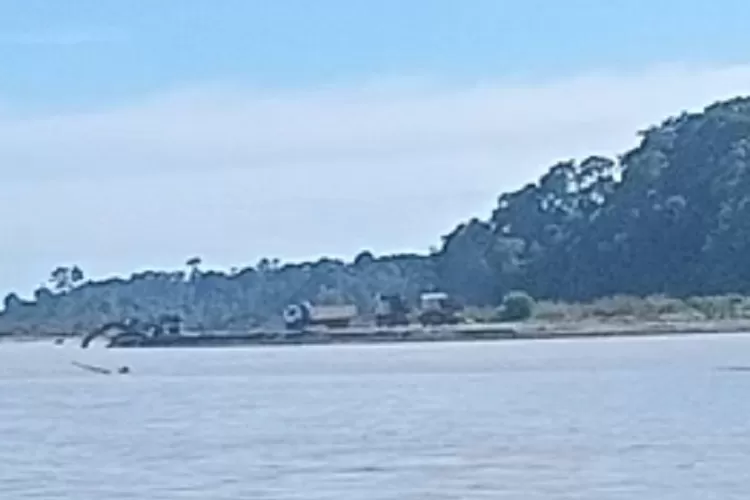 Aktivitas Galian C di Kuta Aceh Diduga Langgar Koordinat Izin, Warga Minta Aparat Penegak Hukum Bertindak (Dok. Desta)