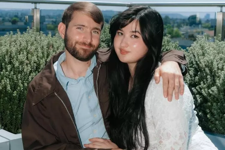 Stephanie Poetri mengalami Kosmemophobia (Instagram : stephaniepoetri)