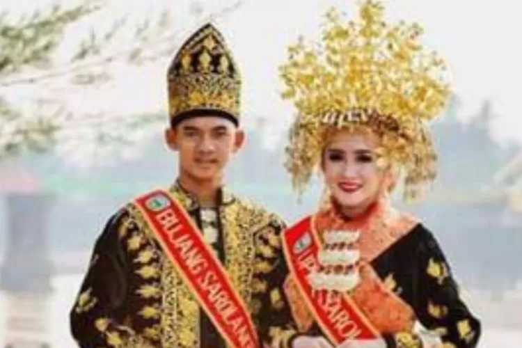 Pakaian adat Jambi (oganilir.co)