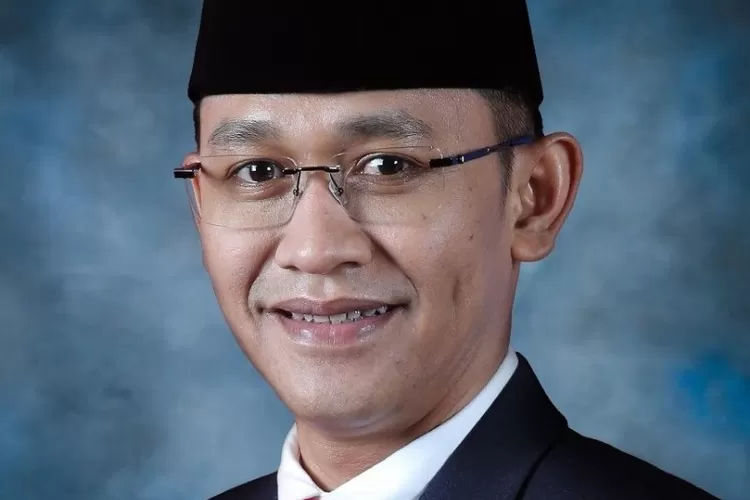 Senator, Abdurrahman Taha