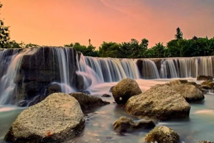 Curug Parigi, salah satu Destinasi Wisata yang wajib dikunjungi warga Kota Bekasi (cydem.co.id)