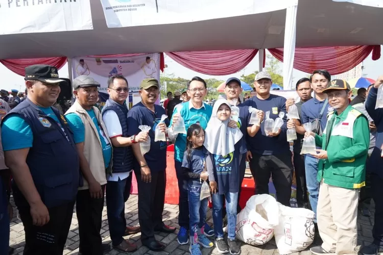 Pemkab Bekasi Hadirkan Program Botram di Tarumajaya (bekasikab.go.id)