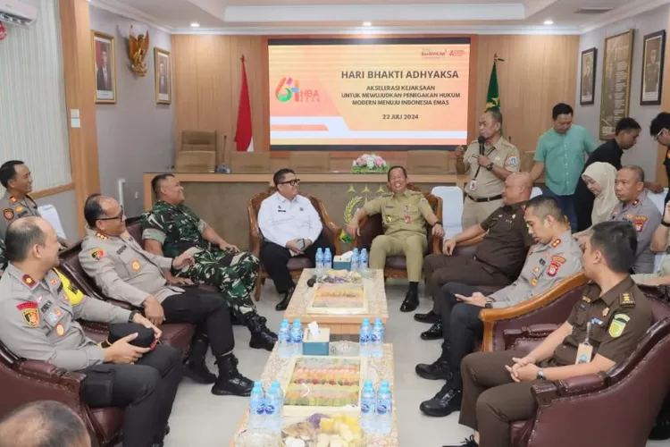 Hari Bakti Adyaksa ke 64, Forkopimko Jakarta Utara beri kejutan ke Kajari Jakarta Utara 