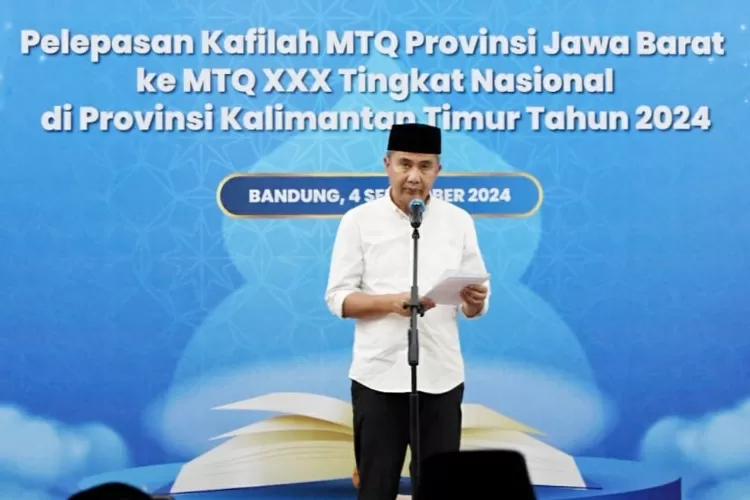 Pj Gubernur Jabar melepas kafilah MTQ provinsi Jabar ke MTQ XXX tingkat Nasional