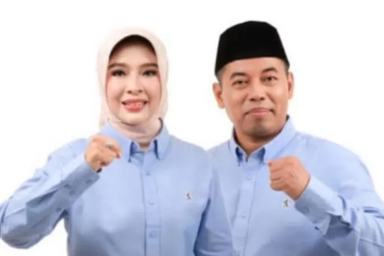 Calon Bupati Cirebon Nomor Urut 3, Hj Wahyu Tjiptaningsih, SE, M.Si dan Solichin  