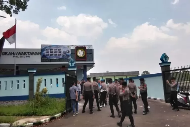 Graha Wartawan Kabupaten Bogor, Cibinong. 