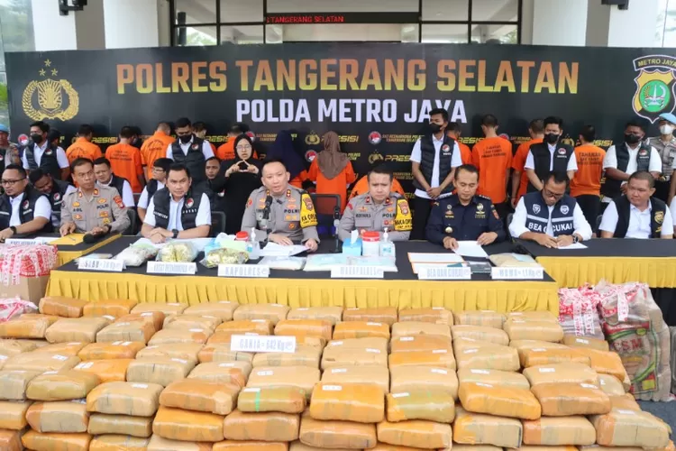 Konferensi Pers Polres Tangsel