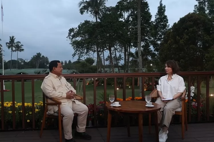 Presiden RI Prabowo Subianto bersama Retno Pinasti