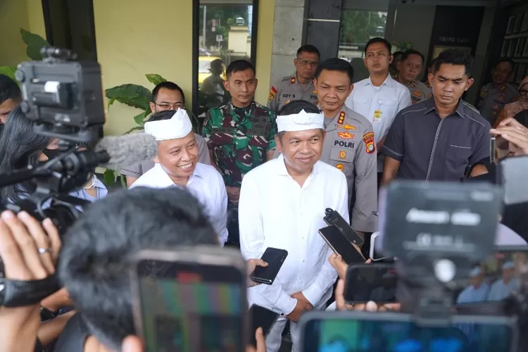 Gubernur Jabar Dedi Mulyadi