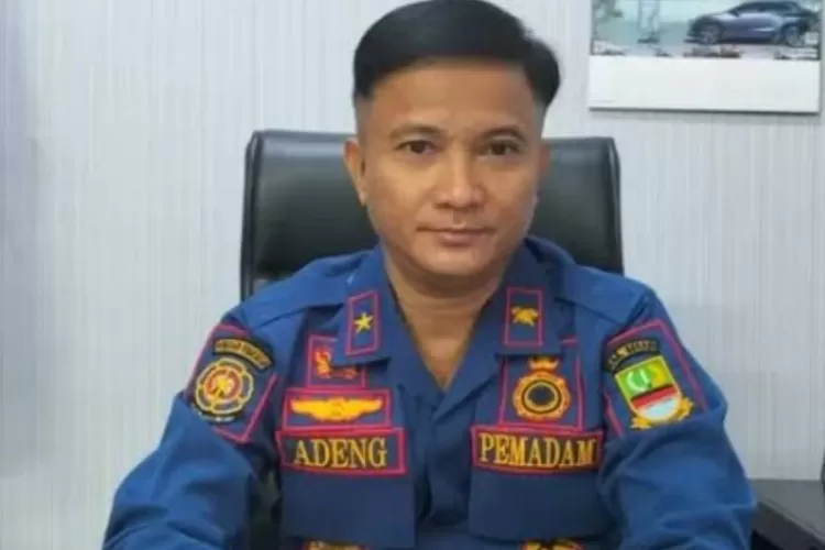 Kepala Dinas Pemadam Kebakaran Adeng Hudaya