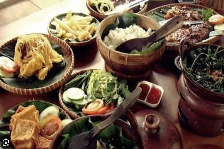 Wisata Kuliner Yang Sangat Terkenal Di Kota Bandung  (www.tourbandung.id)