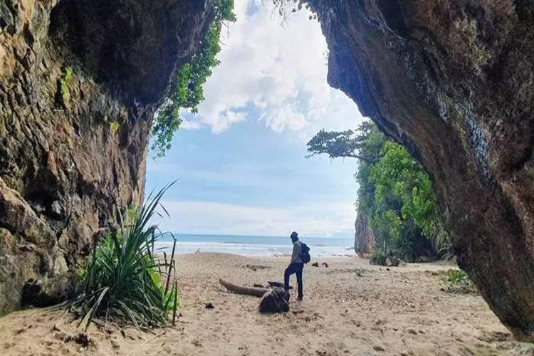 Pesona Pantai Goa Langir Di Banten Yang Selalu Ramai Pengunjung  (Isti)