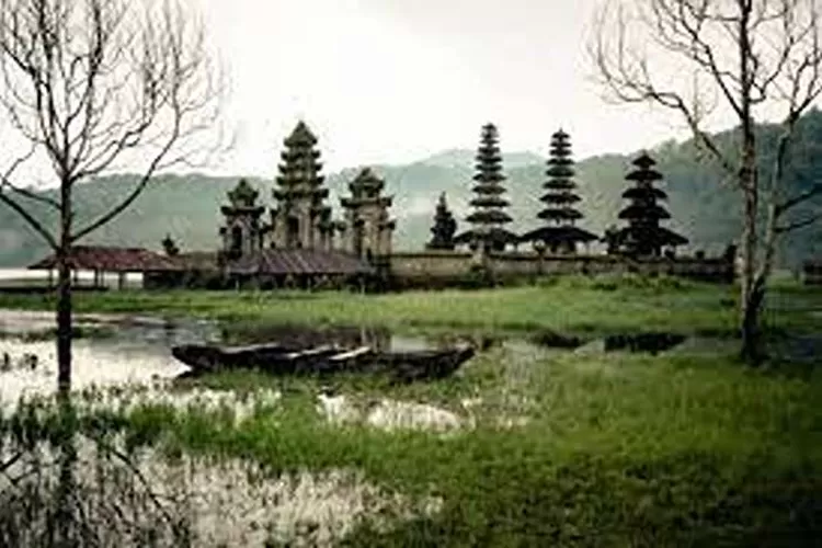 Danau Tamblingan, Bali, Wisata Danau Eksotis Di Lereng Gunung Lesung (Isti)