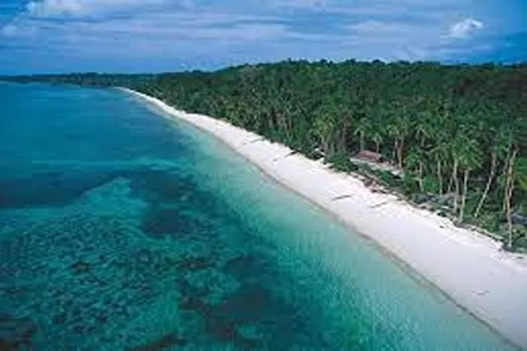Pantai Pasir Panjang, Destinasi Yang Menarik Untuk Berlibur  (Isti)